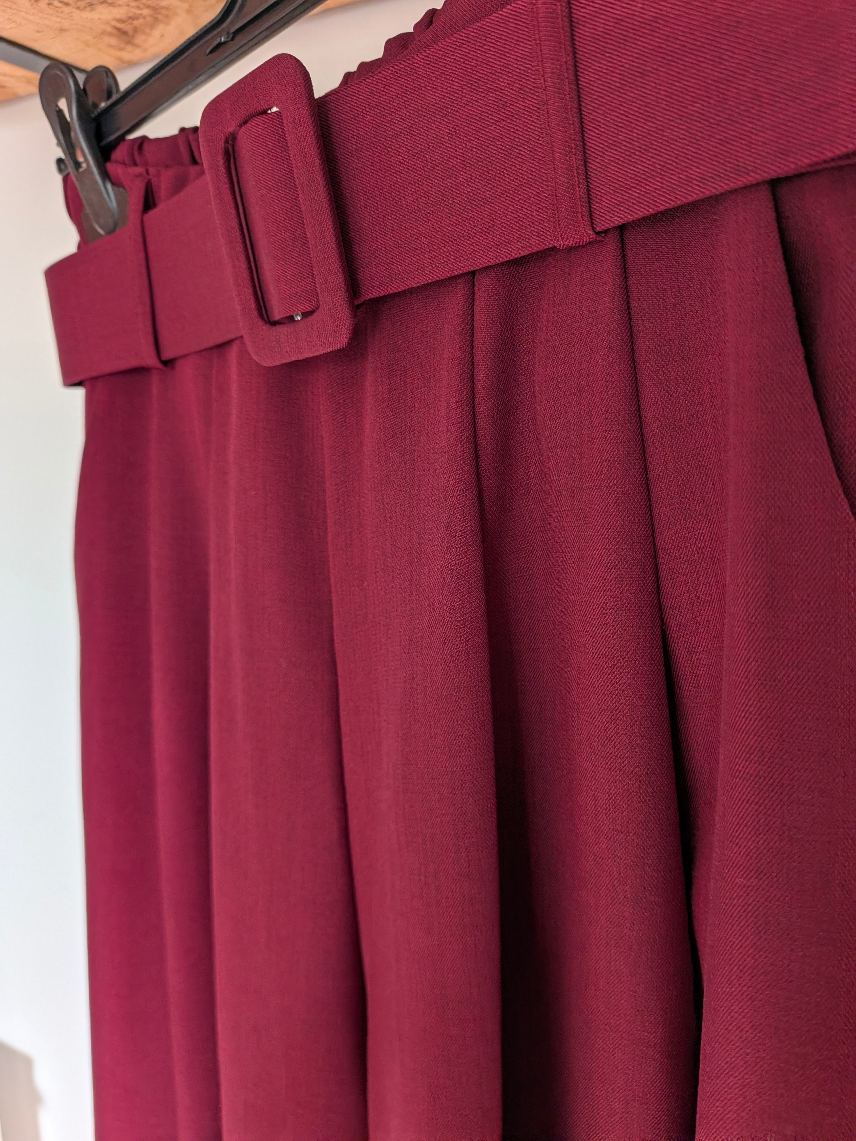 Le Pantalon Louise : Pourquoi c'est l'allié de TOUTES les silhouettes (du 34 au 42) 🌟